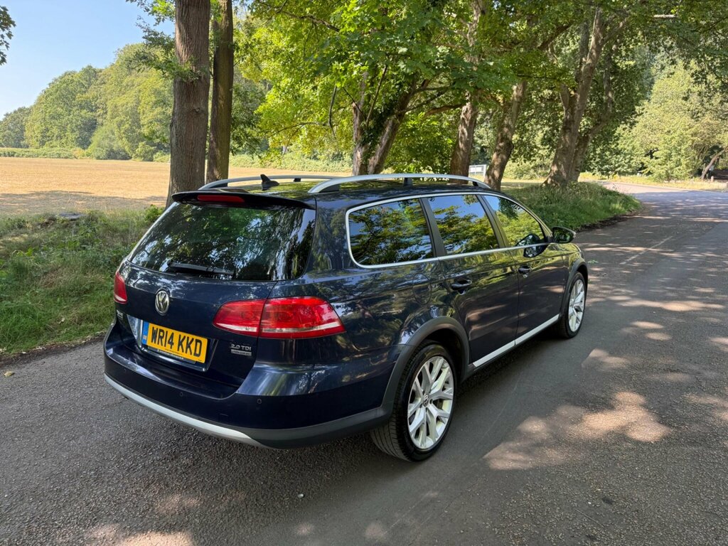 Volkswagen Passat Alltrack 2.0 Alltrack Tdi Bluemotion Black #9