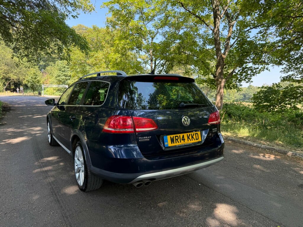 Volkswagen Passat Alltrack 2.0 Alltrack Tdi Bluemotion Black #12
