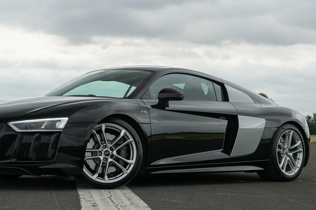 Audi R8 Fsi V10 Black #6