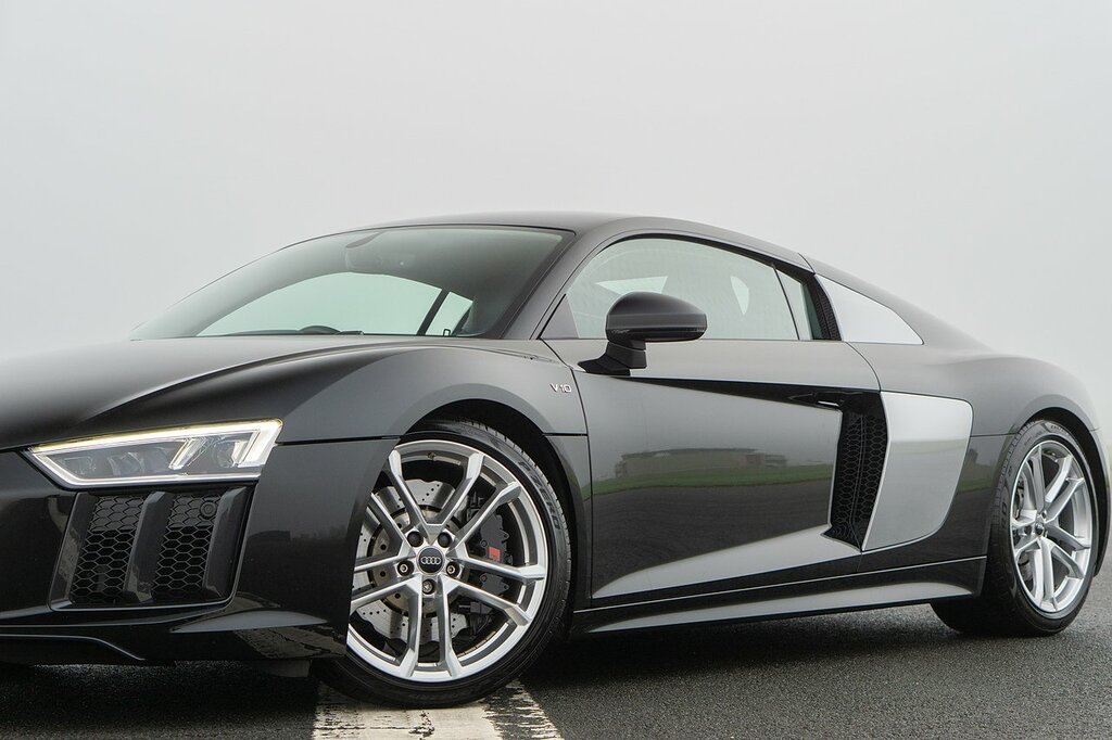 Audi R8 Fsi V10 Black #6