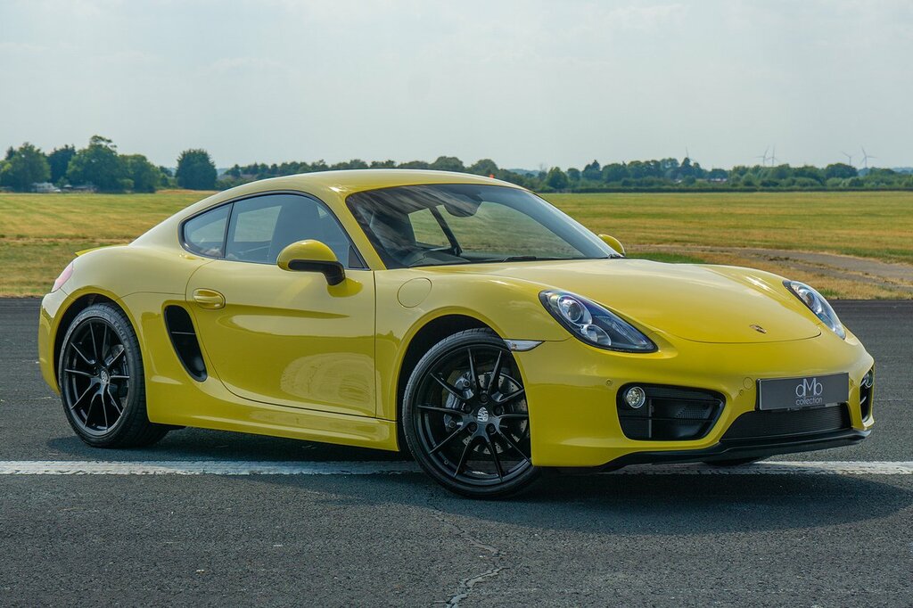 Porsche Cayman 981 Gt4 White #9