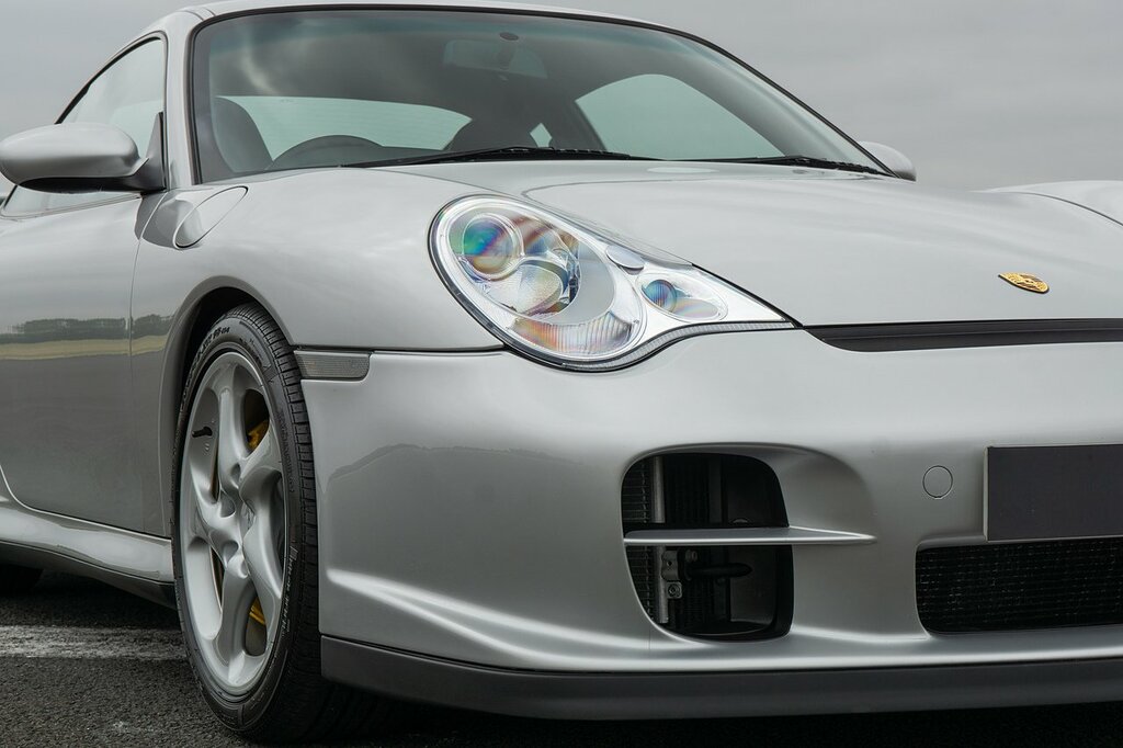 Porsche 911 Carrera 4S Silver #16