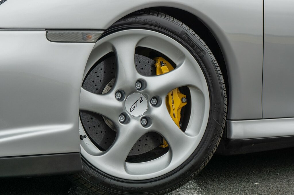 Porsche 911 Carrera 4S Silver #7