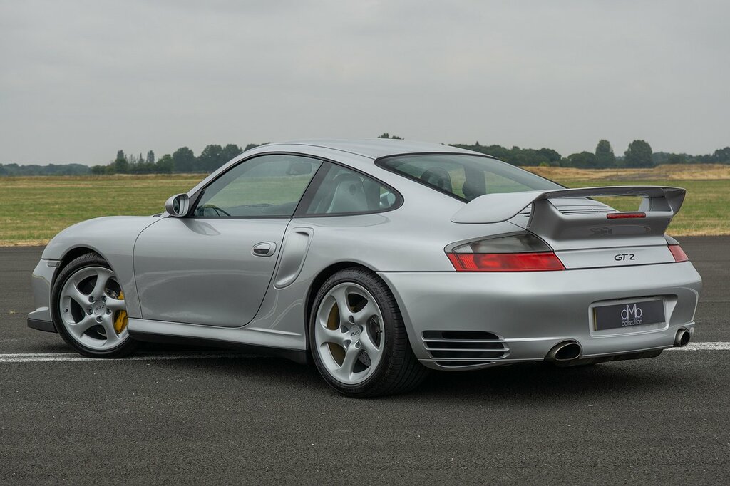 Porsche 911 Carrera 4S Silver #18