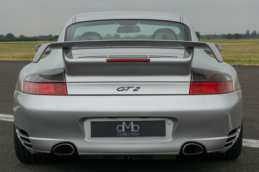 Porsche 911 Carrera 4S Silver #23