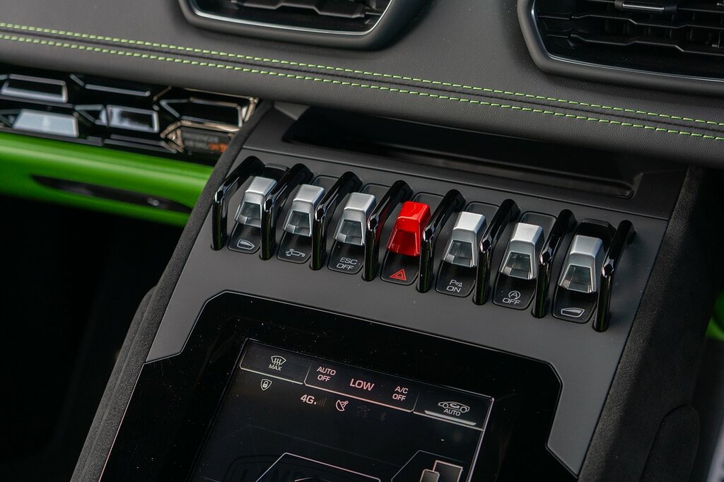 Lamborghini Huracan Sto  #33