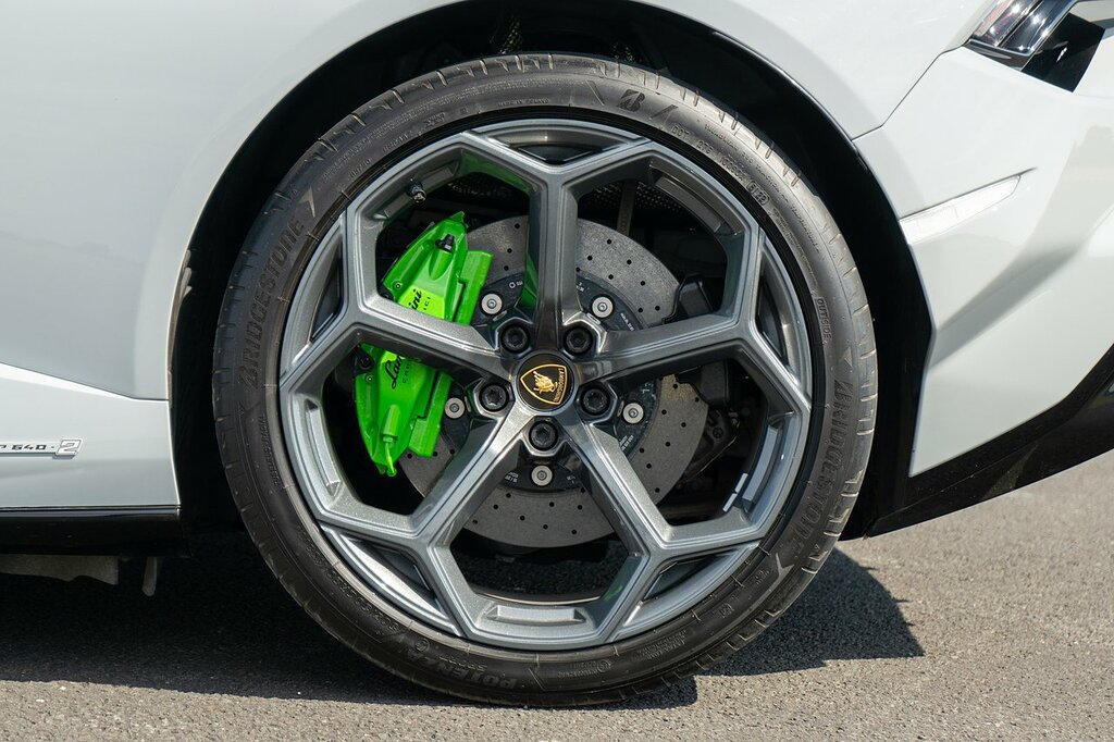 Lamborghini Huracan Sto  #8