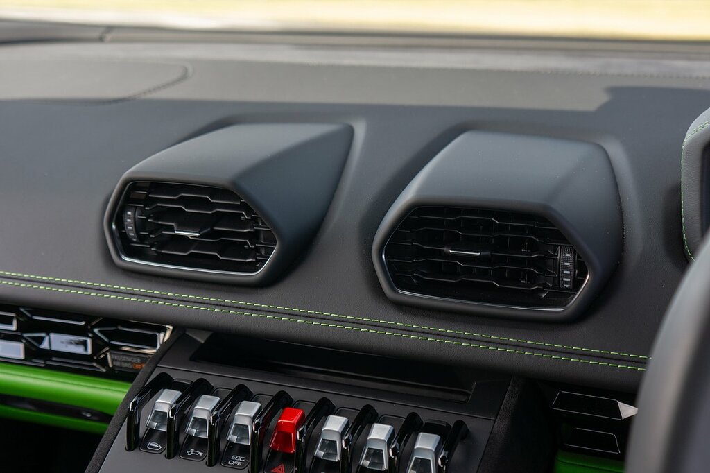 Lamborghini Huracan Sto  #32