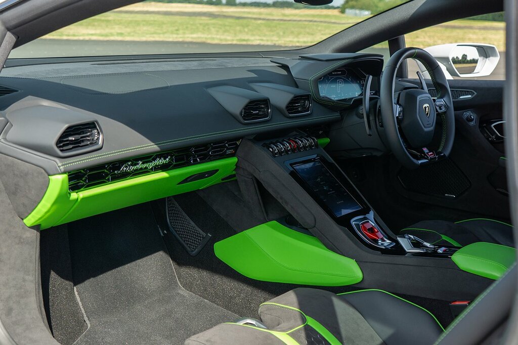 Lamborghini Huracan Sto  #39