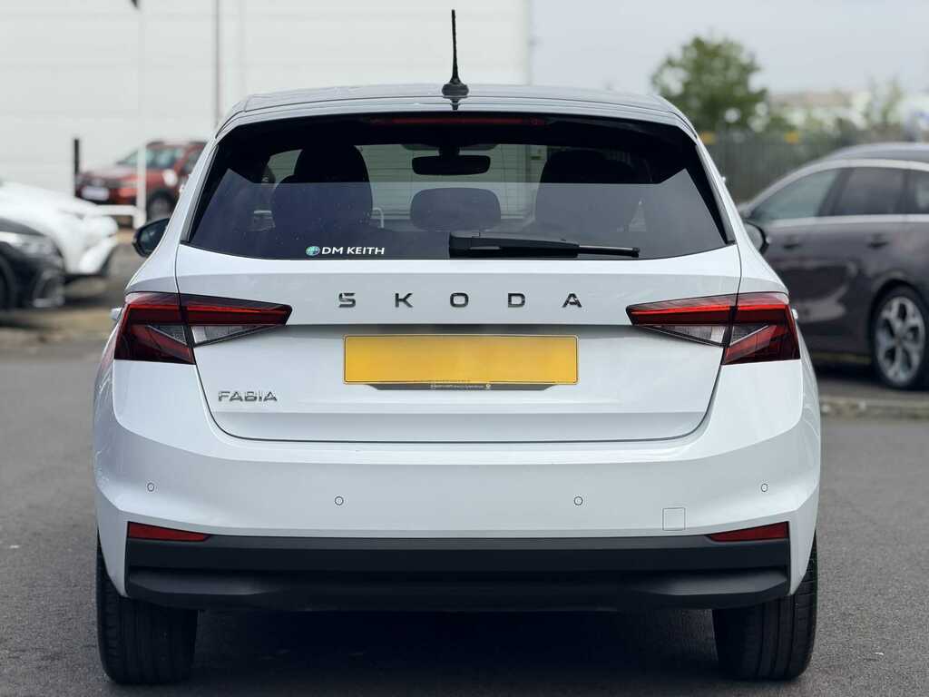 Skoda Fabia 1.0 Tsi 116 Colour Edition YY74PWN White #5
