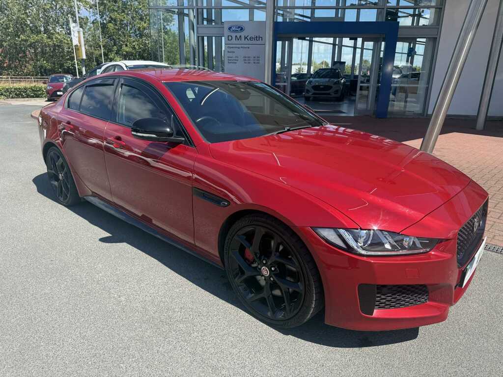 Jaguar XE 3.0 V6 Supercharged S Red