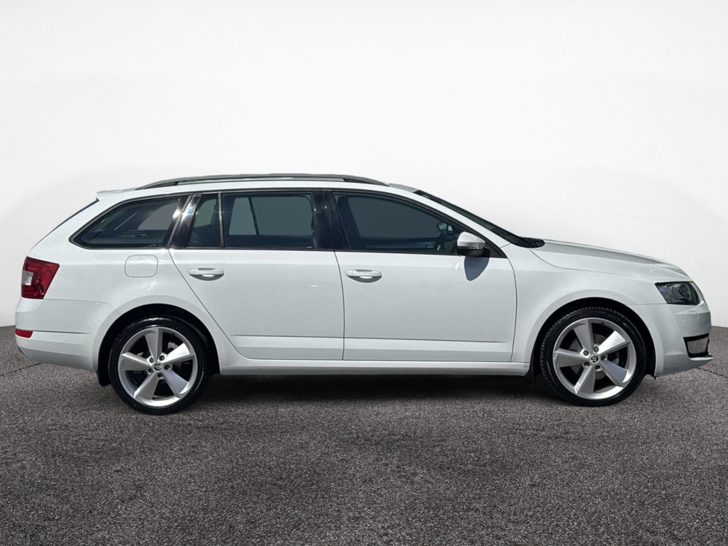 Skoda Octavia 2.0 Tdi Cr Se L White #4
