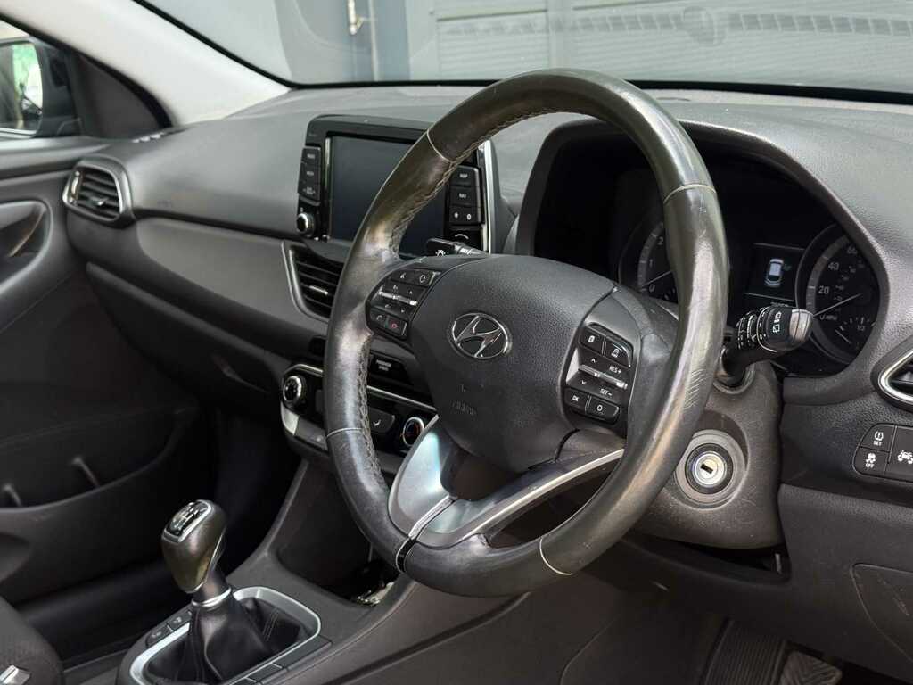 Hyundai I30 1.4T Gdi Se Nav YX19TKF Black #2
