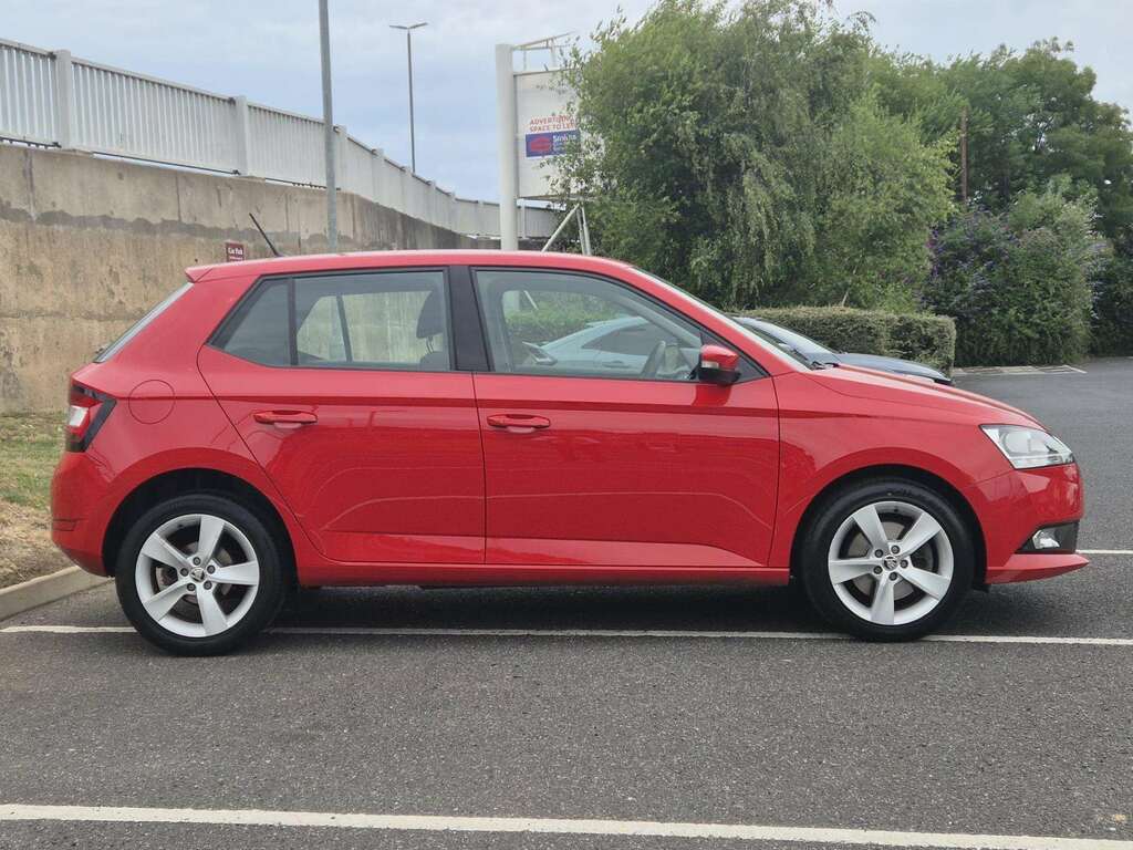Skoda Fabia 1.0 Tsi 110 Se L Dsg Red #5