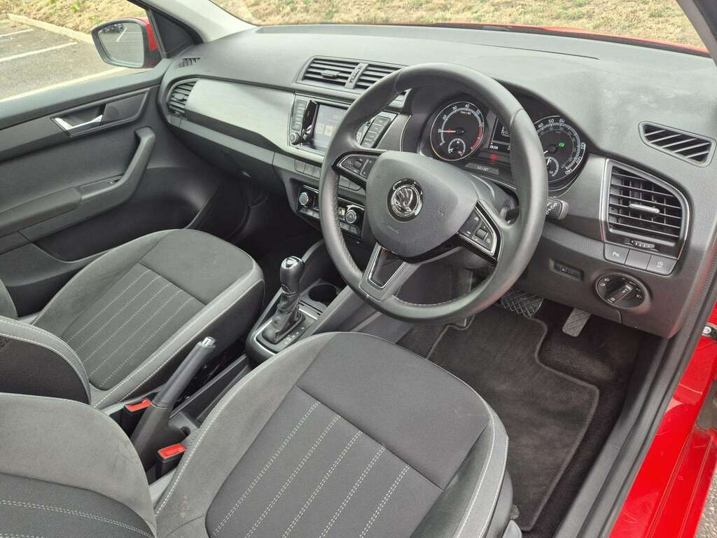 Skoda Fabia 1.0 Tsi 110 Se L Dsg Red #4