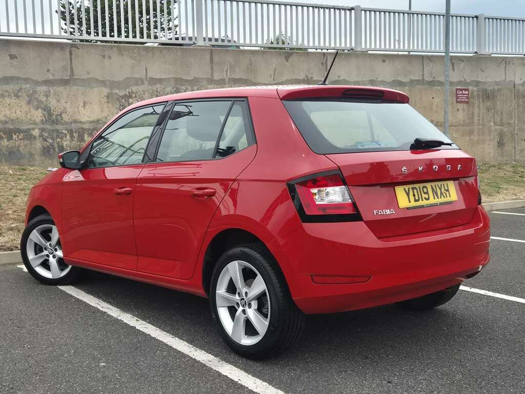 Skoda Fabia 1.0 Tsi 110 Se L Dsg Red #3