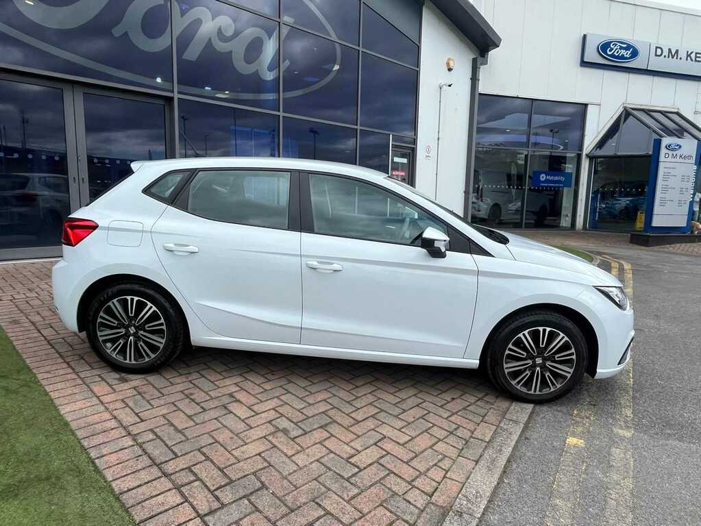 Seat Ibiza 1.0 Tsi 95 Se Technology YG24CFJ White #2