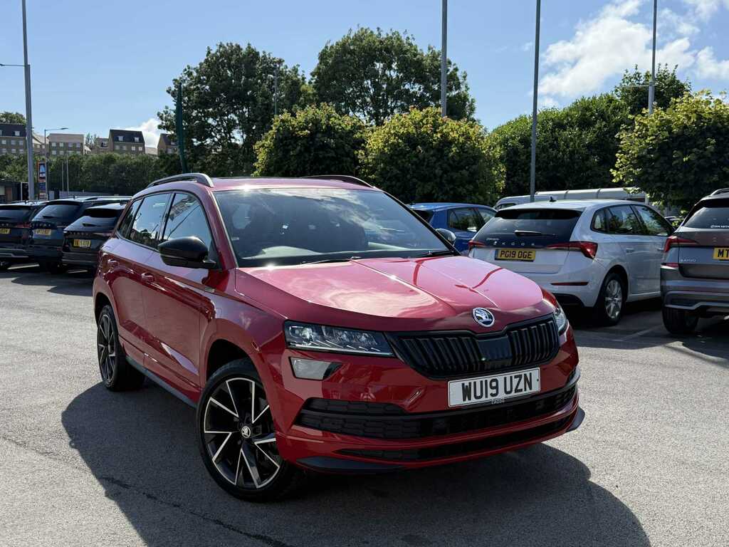 Skoda Karoq 1.5 Tsi Sport Line 4X4 Dsg Red