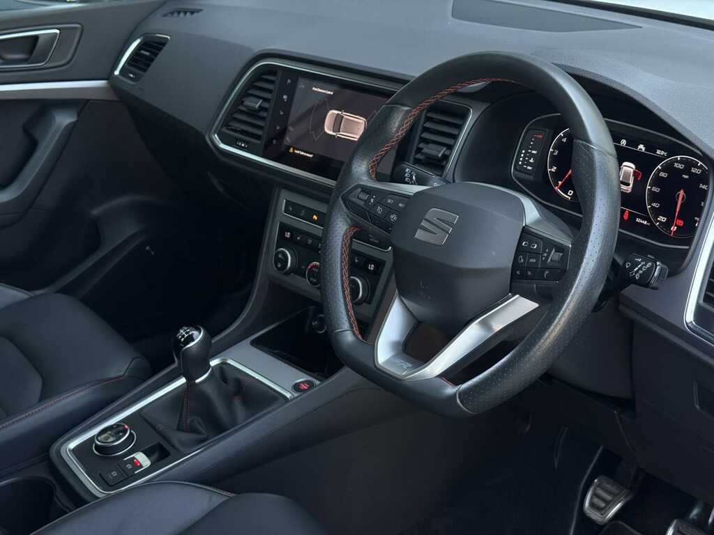 Seat Ateca 1.5 Tsi Evo Fr Black Edition YE23KNL White #2