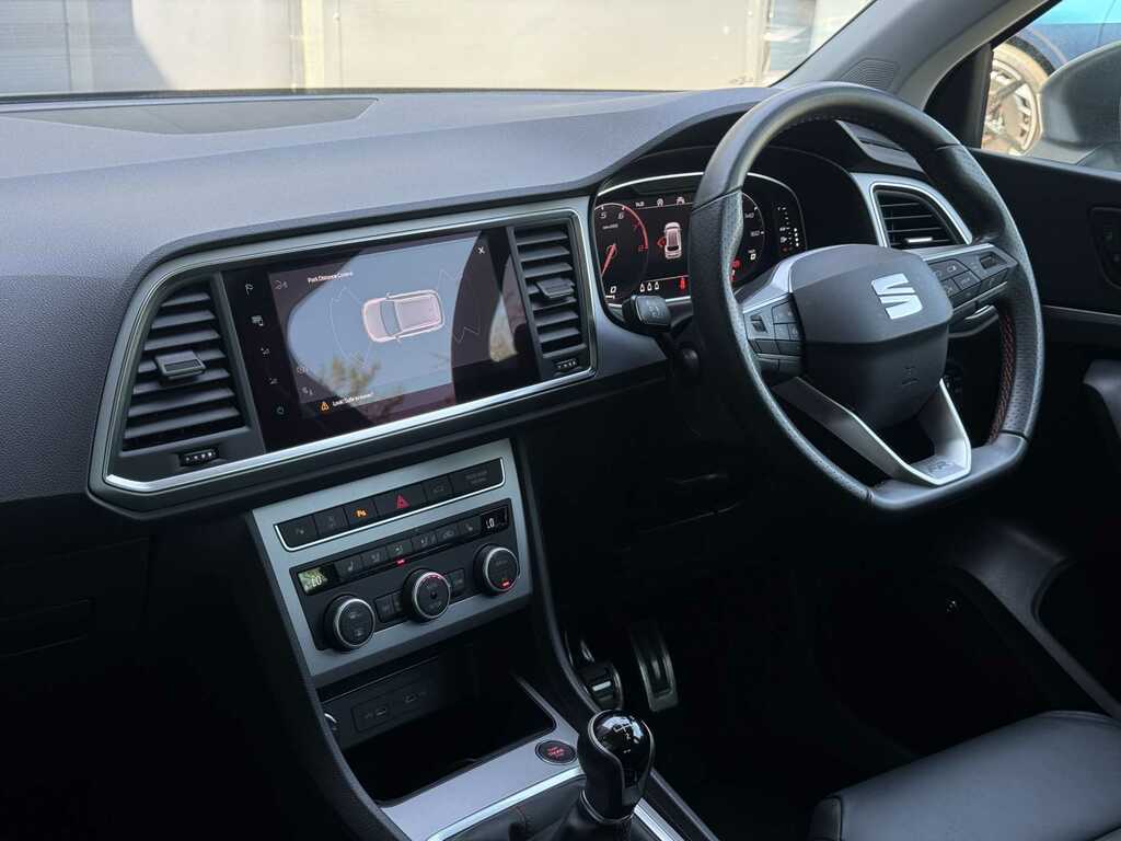 Seat Ateca 1.5 Tsi Evo Fr Black Edition YE23KNL White #6