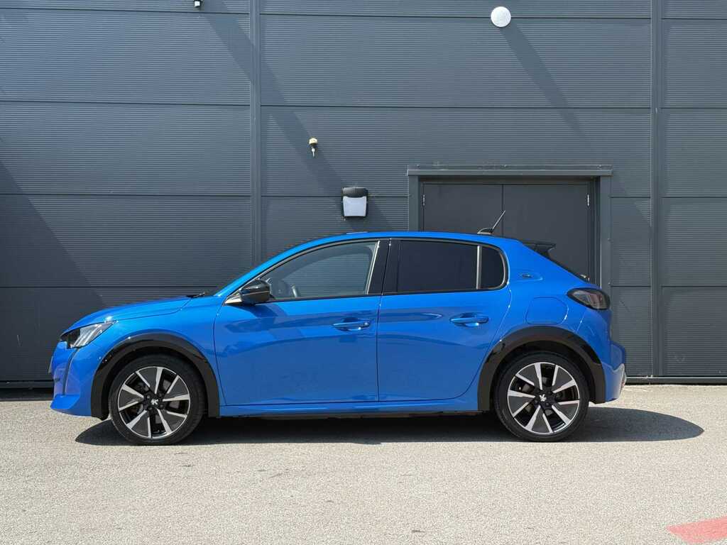 Peugeot e-208 100Kw Gt Line 50Kwh KM70UBJ Blue #4