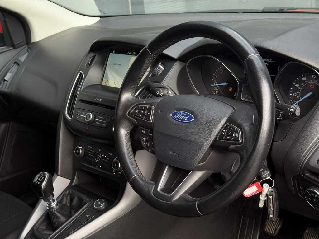 Ford Focus 1.0 Ecoboost 125 Zetec Edition DN18WRF Red #2