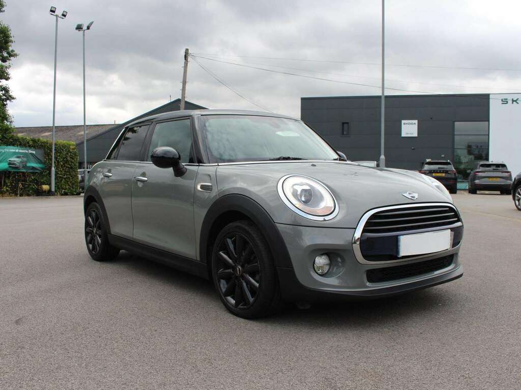 Mini Hatch 1.5 Cooper D Grey