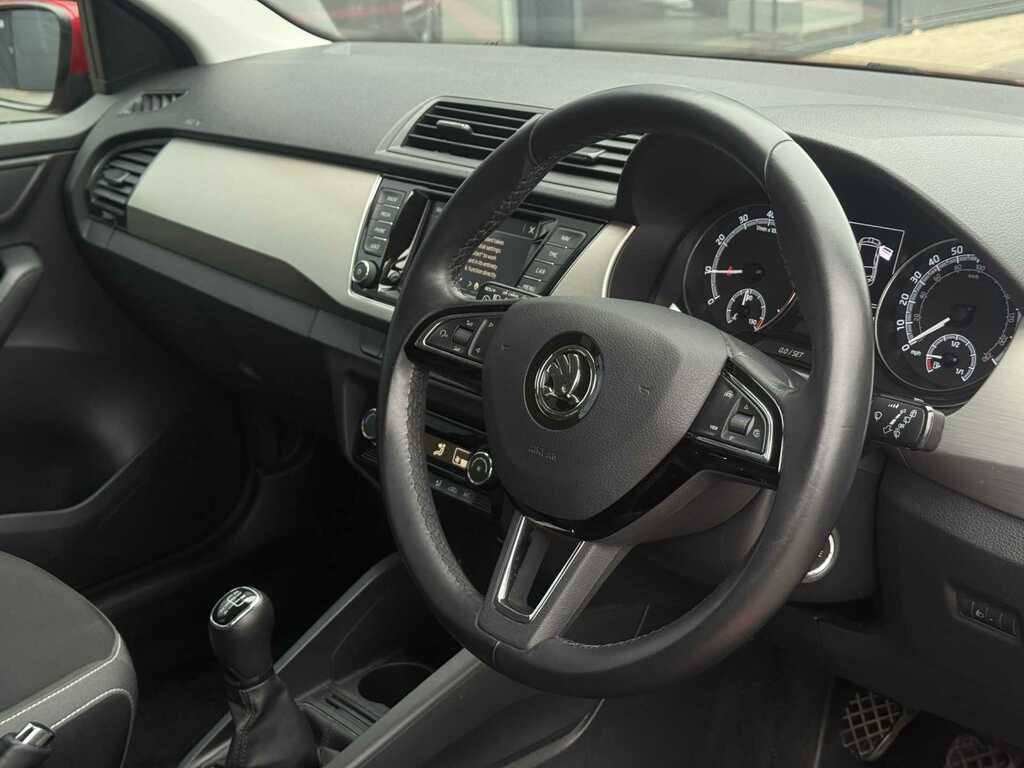 Skoda Fabia 1.0 Tsi Se L YD70HL Red #2