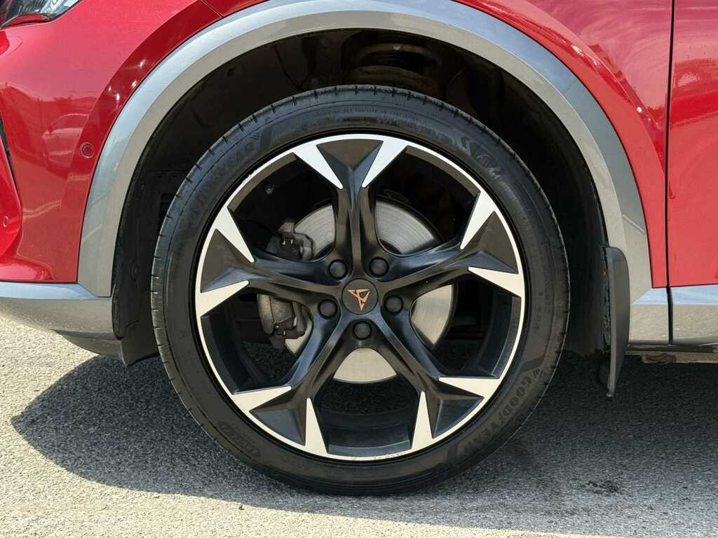 Cupra Formentor 1.5 Tsi 150 V2 PX71XLL Red #5