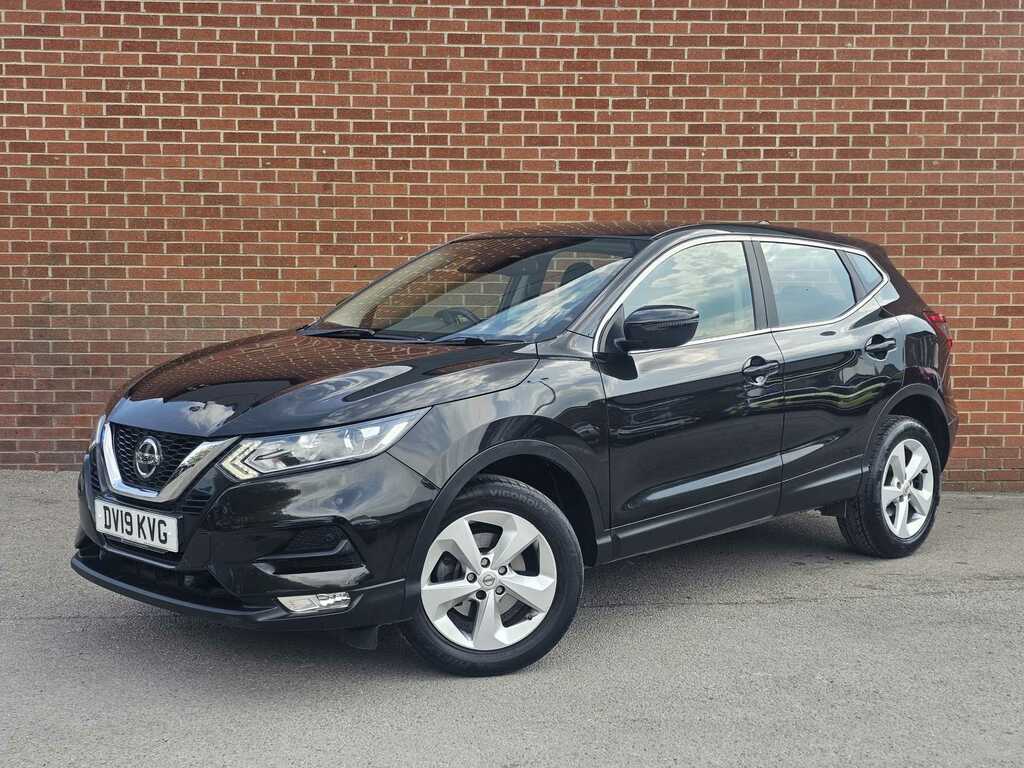 Nissan Qashqai 1.3 Dig-t Acenta Premium DV19KVG Black #3