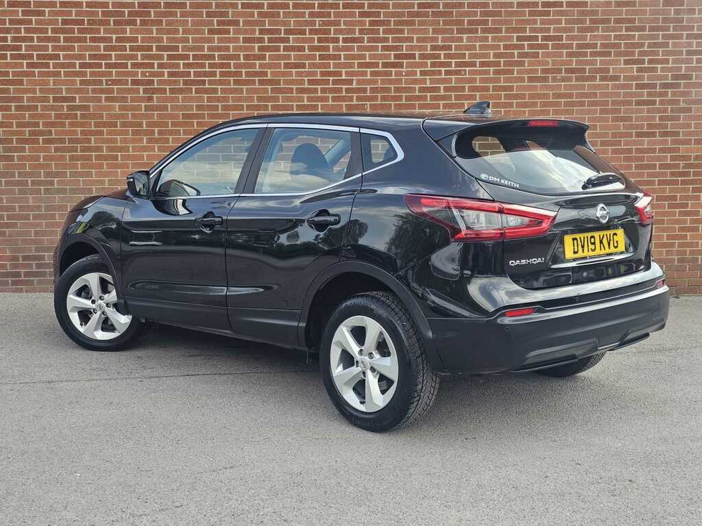 Nissan Qashqai 1.3 Dig-t Acenta Premium DV19KVG Black #5