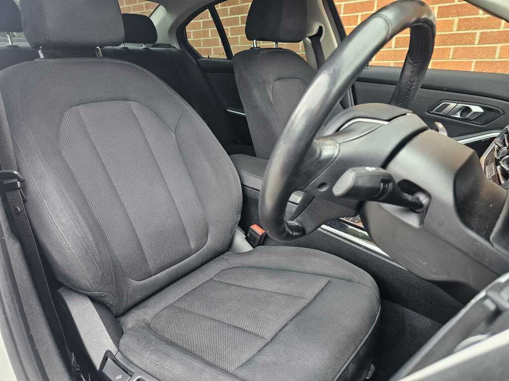 BMW 3 Series 320D Se DC19WDM White #6