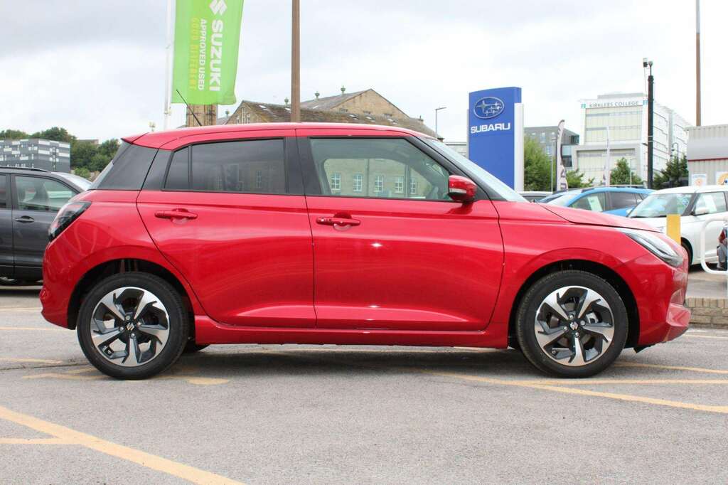 Suzuki Swift 1.2 Mild Hybrid Ultra Red #3
