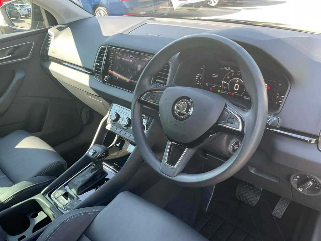 Skoda Karoq 1.5 Tsi Se L 4X4 Dsg Black #6