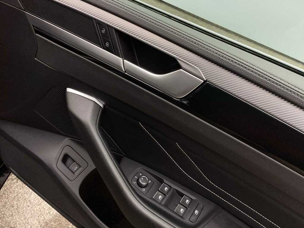 Volkswagen Arteon 2.0 R-line Tsi Dsg 188 Bhp Cruise Control Black #32