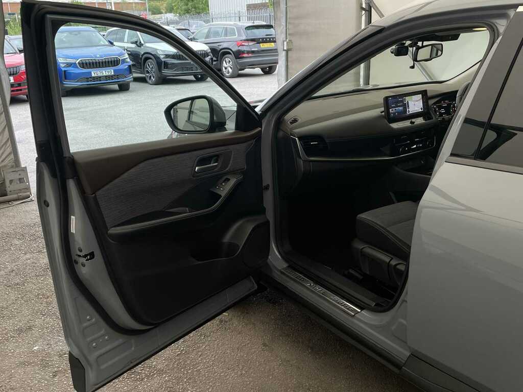 Nissan X-Trail X-trail N-connecta E-4orce A Grey #24