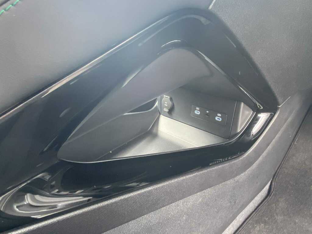 Byd Seal U 1.5 Dm-i 26.6Kwh Comfort Cvt Euro 6 Ss Black #16