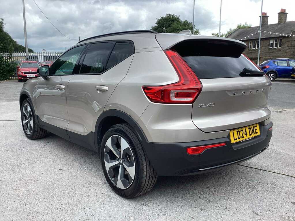 Volvo XC40 2.0 B3p Plus Dark LD24DWE Gold #3