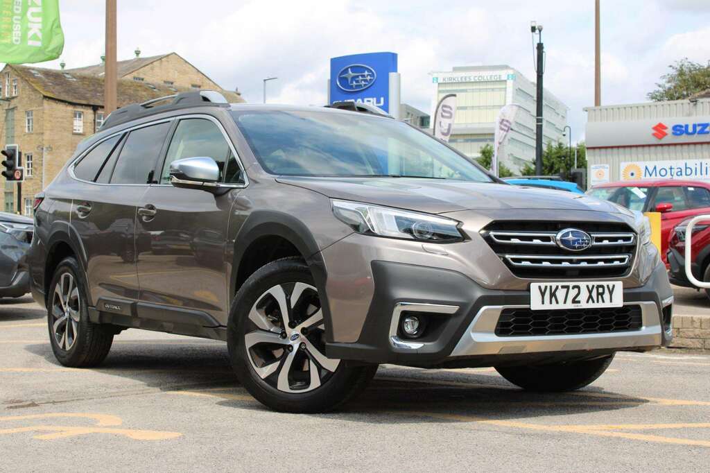 Subaru Outback 2.5I Touring Lineartronic Gold