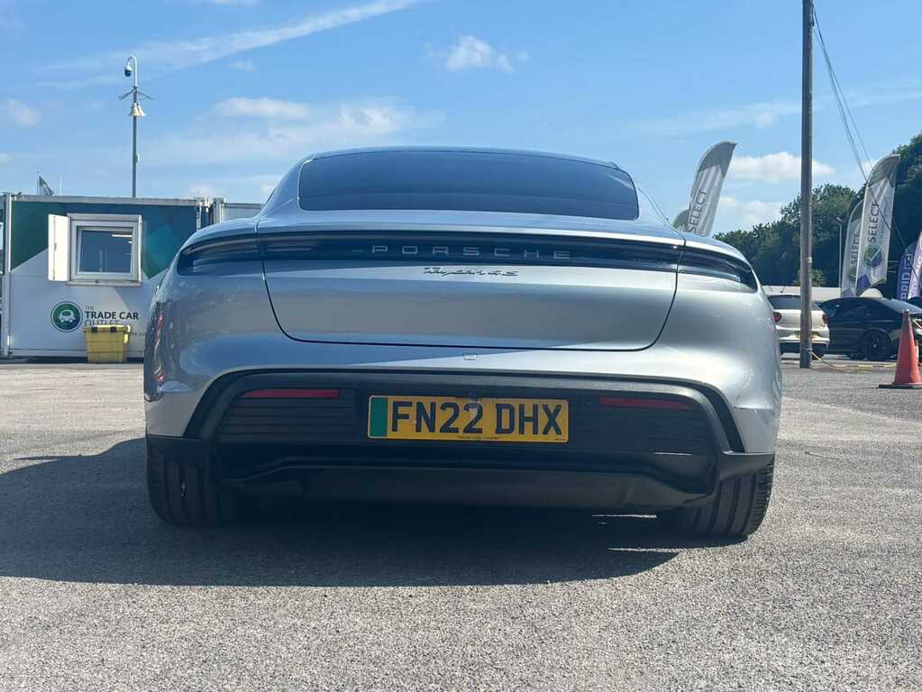 Porsche Taycan 390Kw 4S 79Kwh FN22DHX Silver #4