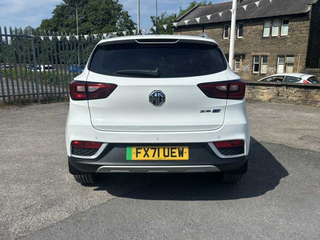MG ZS 105Kw Exclusive Ev 45Kwh FX71UEW White #4