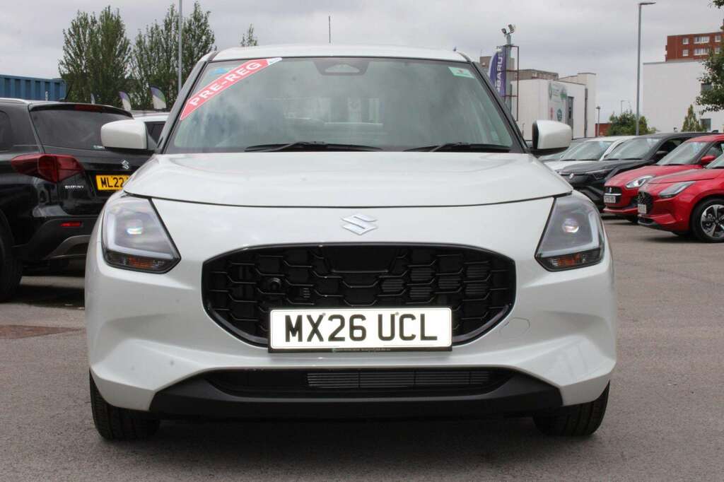 Suzuki Swift 1.2 Mild Hybrid Motion White #2