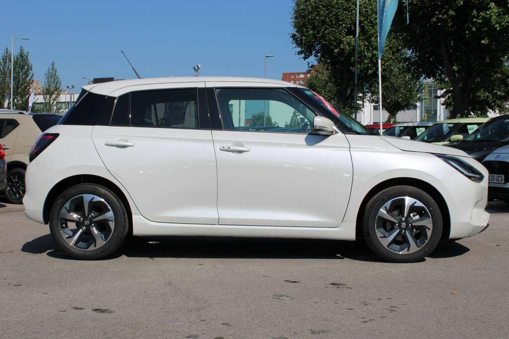 Suzuki Swift 1.2 Mild Hybrid Ultra MC26BJK White #3