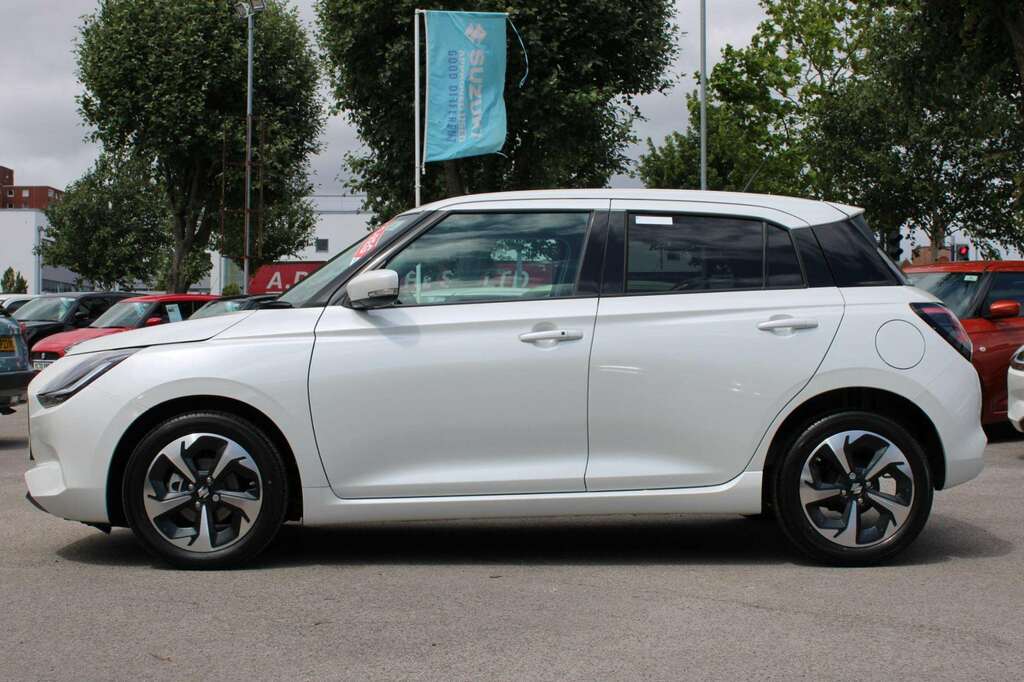 Suzuki Swift 1.2 Mild Hybrid Ultra MX26UCS White #3