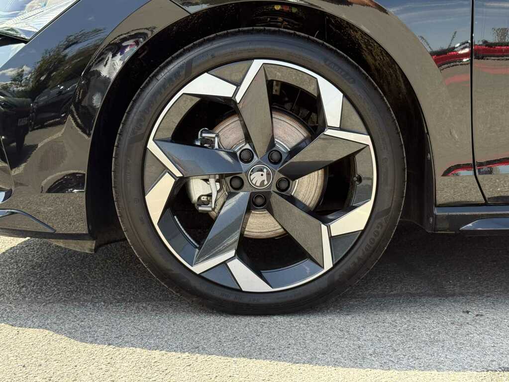 Skoda Superb 2.0 Tdi 193 Sportline 4X4 Dsg FV26RZL Black #5