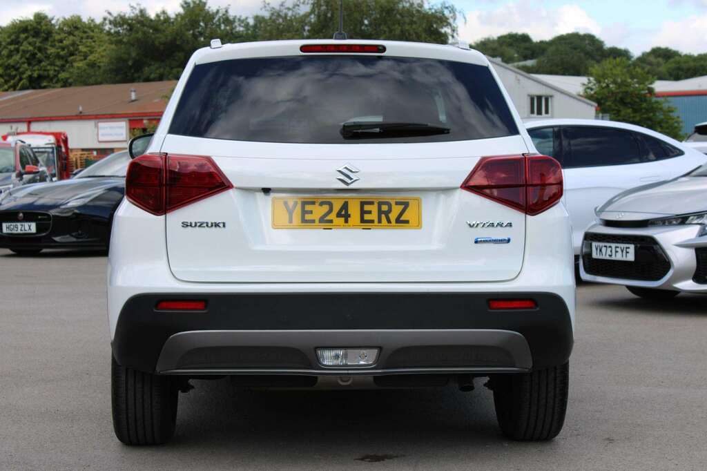 Suzuki Vitara 1.4 Boosterjet 48V Hybrid Sz-t White #6