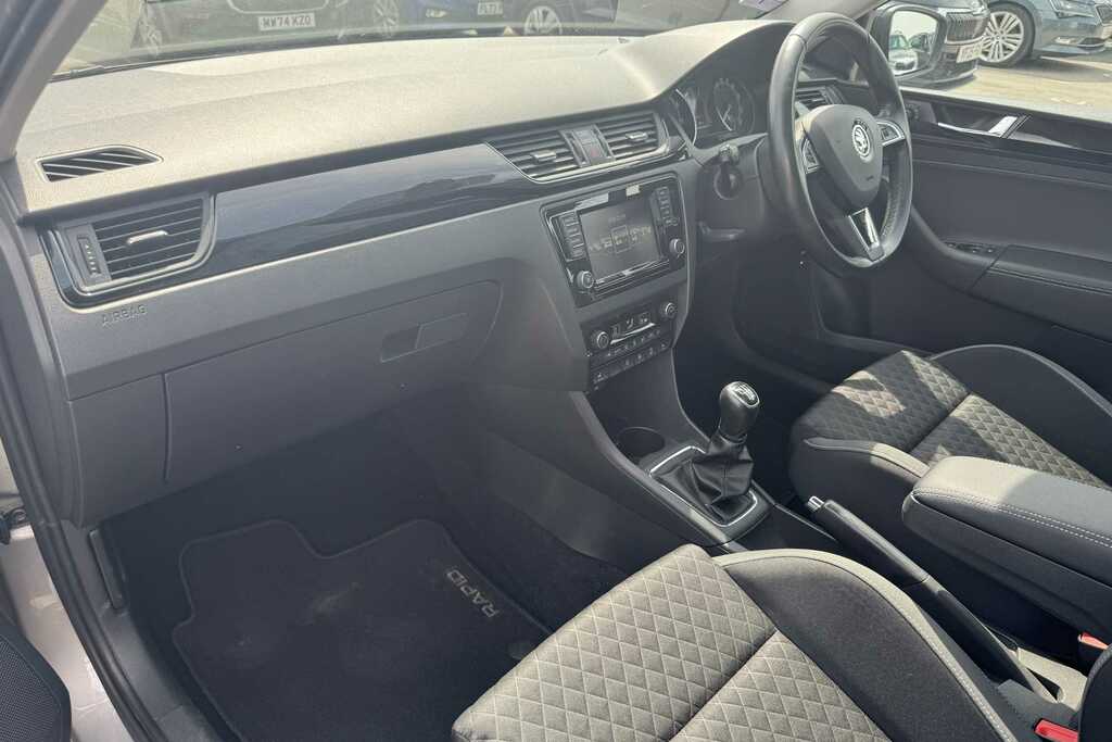 Skoda Rapid Spaceback 1.0 Tsi 110 Se Sport Brown #2