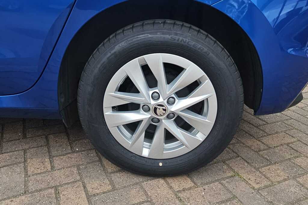 Skoda Fabia 1.0 Tsi 116 Se Comfort Dsg Blue #5