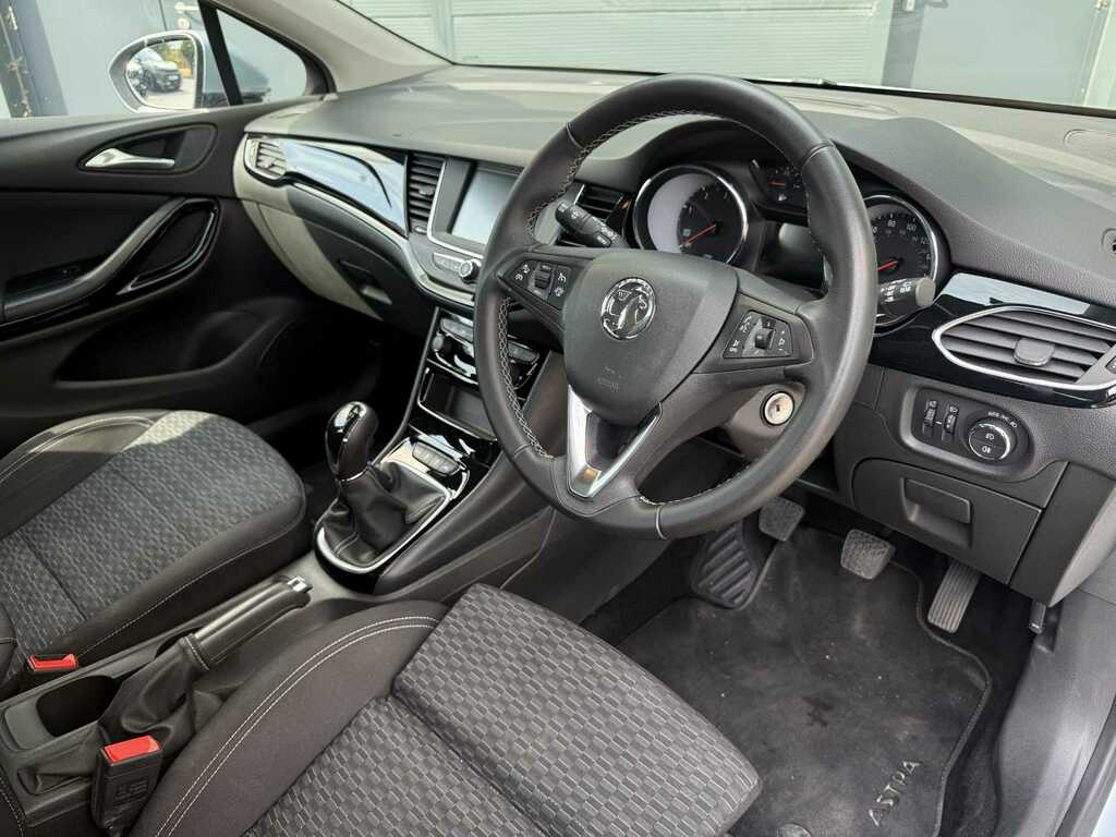 Vauxhall Astra 1.6 Cdti 16V 136 Sri MW69UST Silver #2