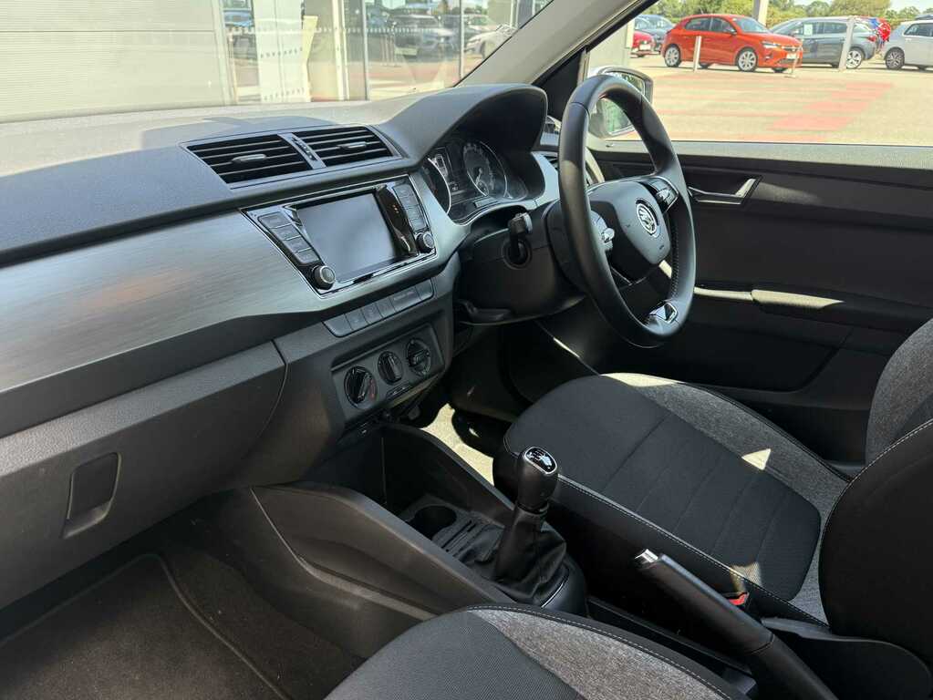 Skoda Fabia 1.0 Tsi Se Drive YD21TZE Silver #6